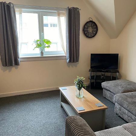 2 Bedroom Flat In Stornoway Town Centre Exterior photo