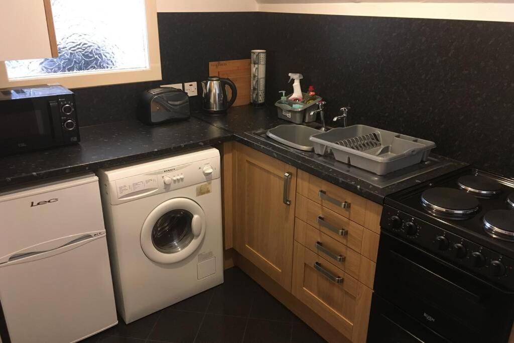 2 Bedroom Flat In Stornoway Town Centre Exterior photo